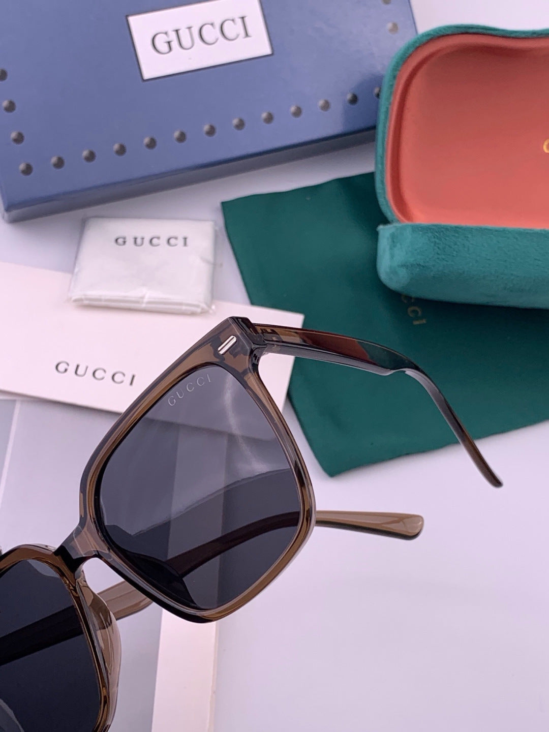 Gucci G12038 Polarized Fashion Gold Lens Sunglasses for Women - detail image 3