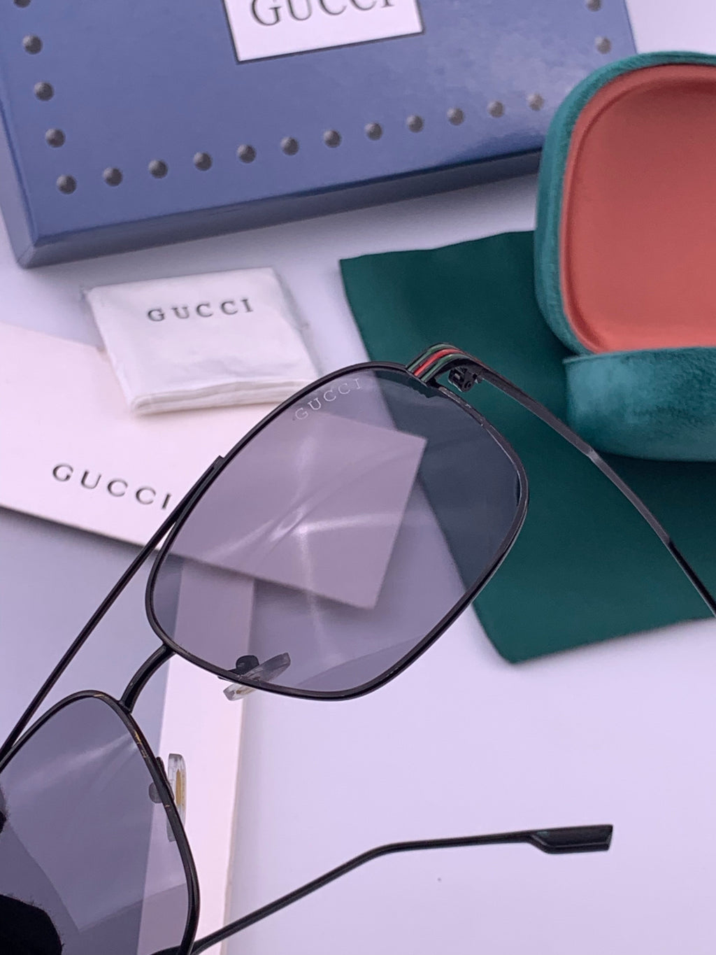 Gucci G0113 Aviator Gold Lens Sunglasses for Men & Women - 431455 - detail image 2