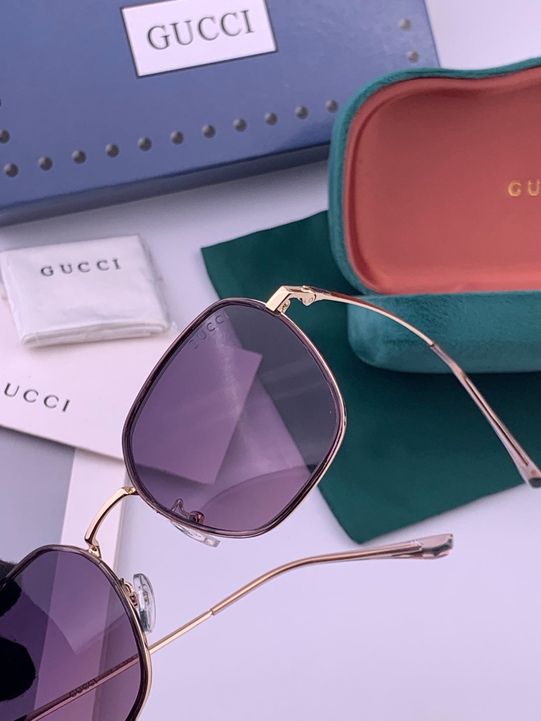 Gucci G1220 Polarized Round Gold Lens Sunglasses for Women - detail image 3