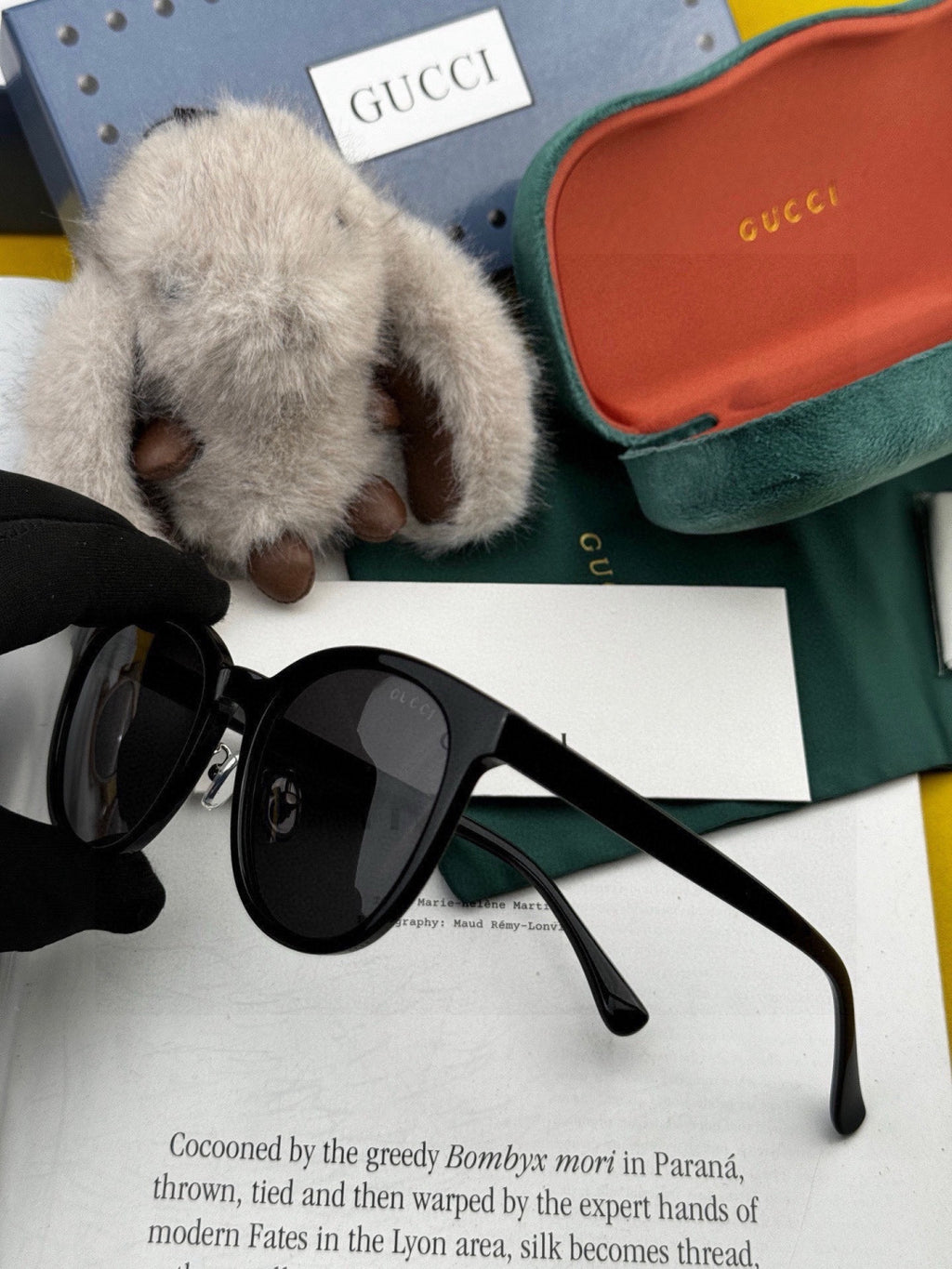 Gucci G6910 Polarized Round Brown Lens Sunglasses for Women - detail image 3