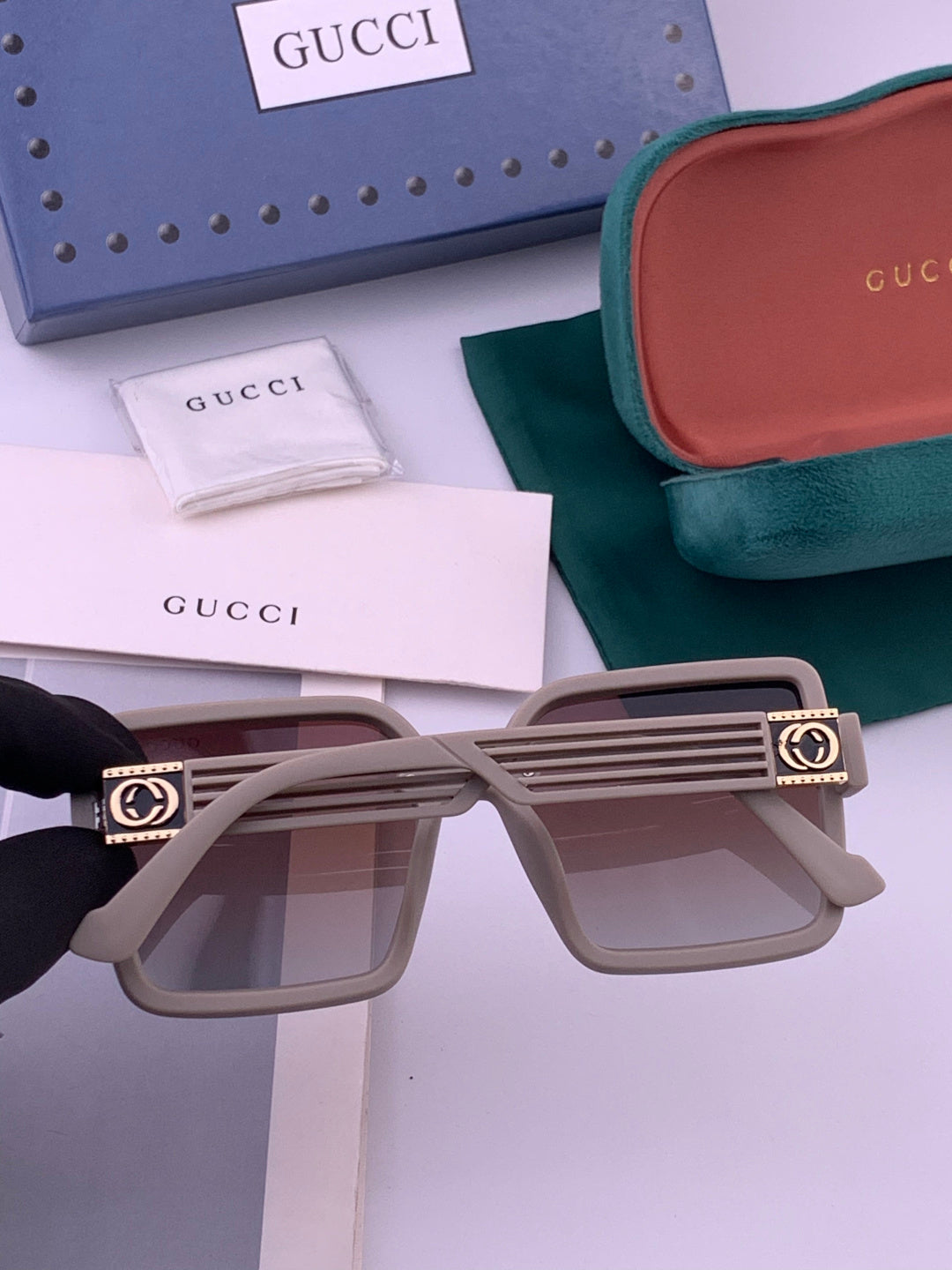 Gucci G2519 Polarized Fashion Black Lens Sunglasses for Women - detail image 5
