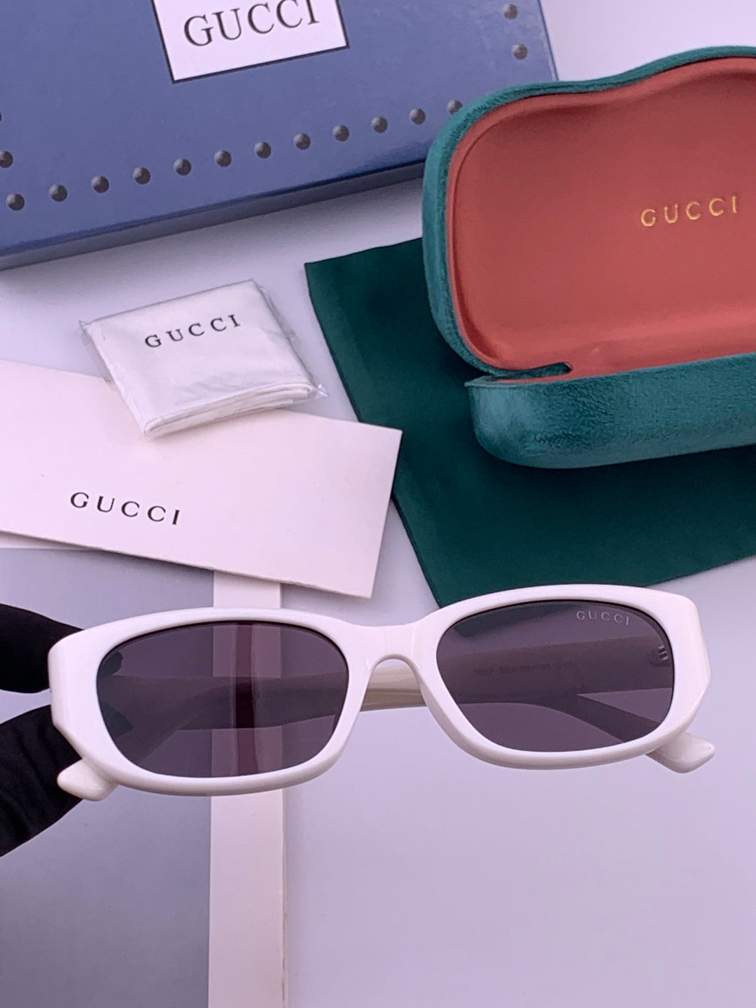 Gucci G7106 Polarized Fashion Black Lens Sunglasses for Men & Women