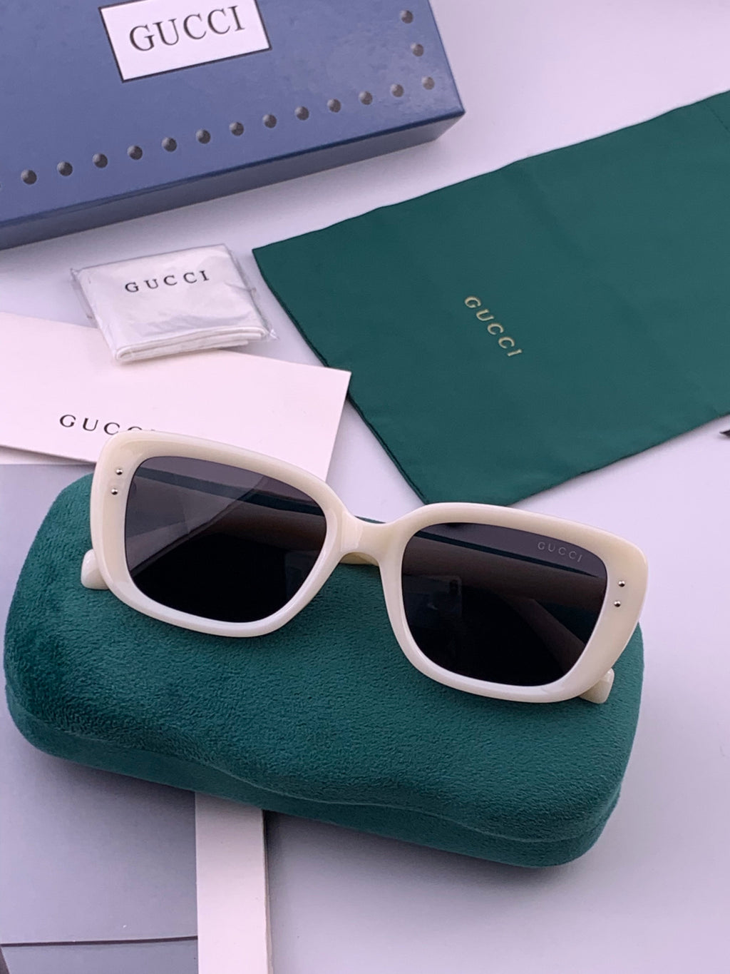 Gucci G5906 Polarized Square Black Lens Sunglasses for Men & Women - detail image 5