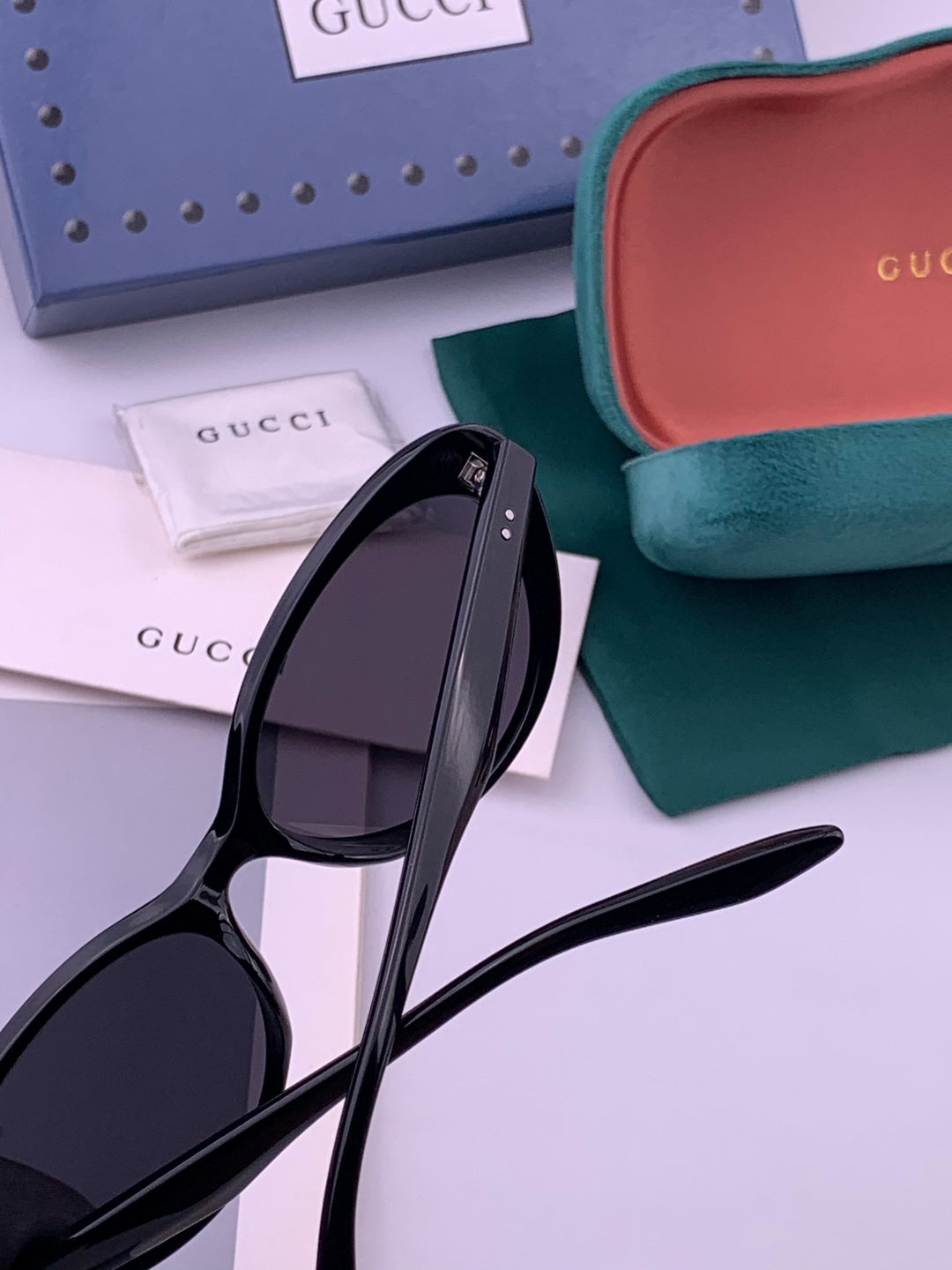 Gucci G65504 Polarized Fashion Black Lens Sunglasses for Men & Women - 431436 - detail image 3