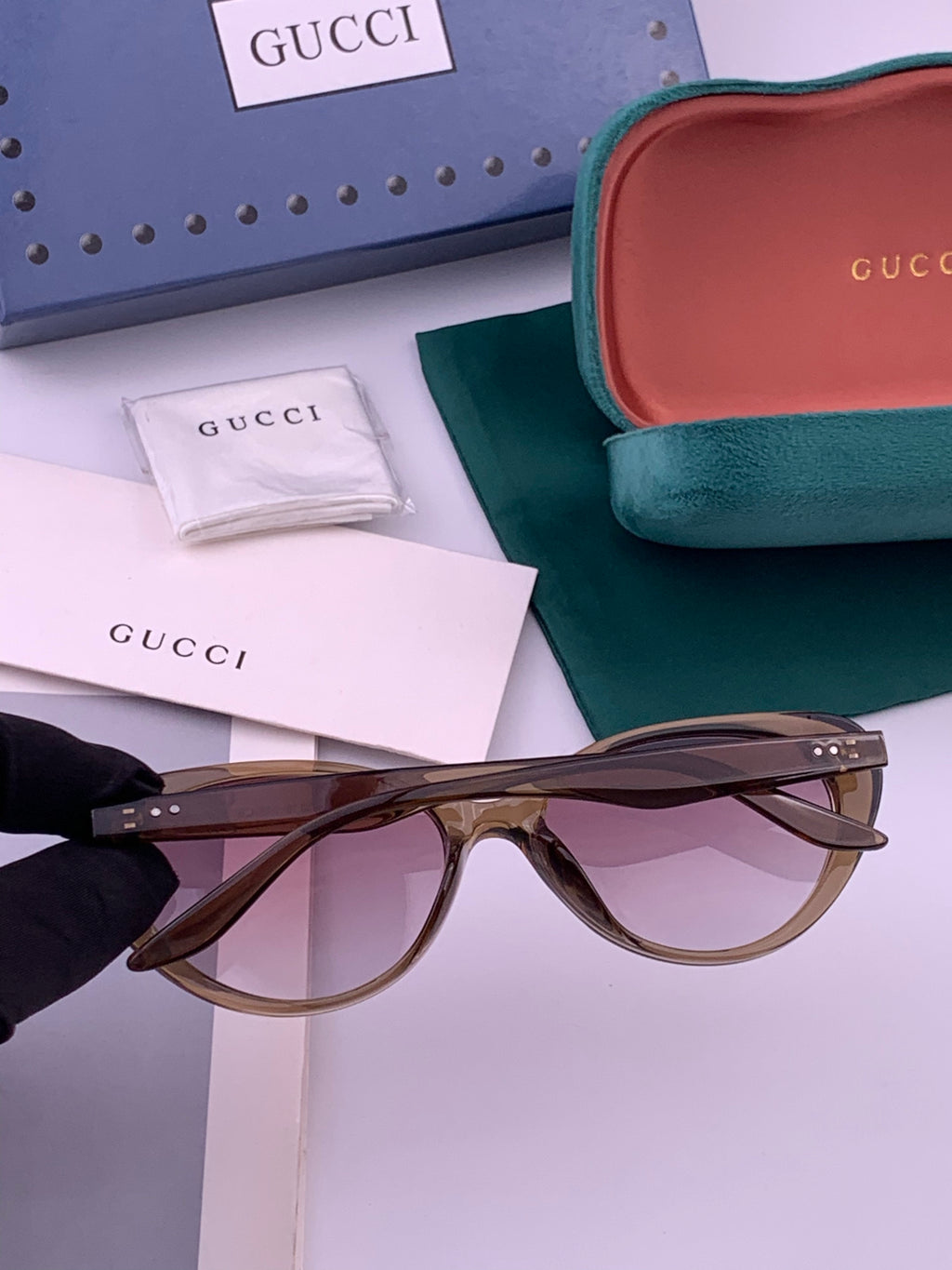 Gucci G65504 Polarized Fashion Black Lens Sunglasses for Men & Women - detail image 6