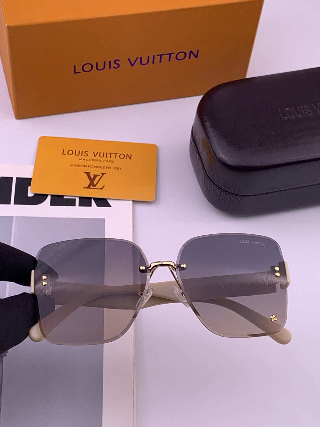 Louis Vuitton L1550 Square Brown Lens Sunglasses for Men & Women - 431287