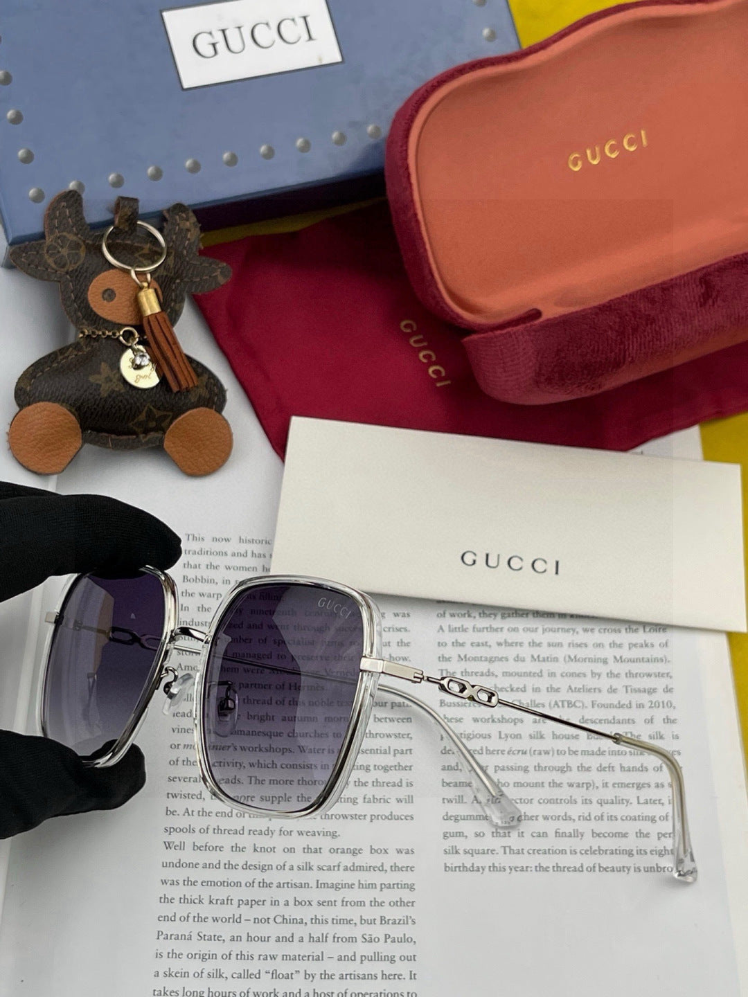 Gucci G1377 Polarized Round Red Lens Sunglasses for Men & Women - detail image 5
