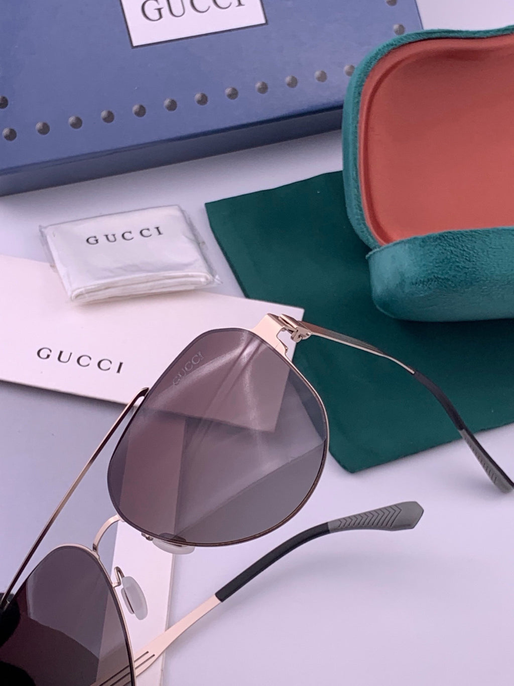 Gucci G5809 Polarized Fashion Gold Lens Sunglasses for Men & Women - 431415 - detail image 3