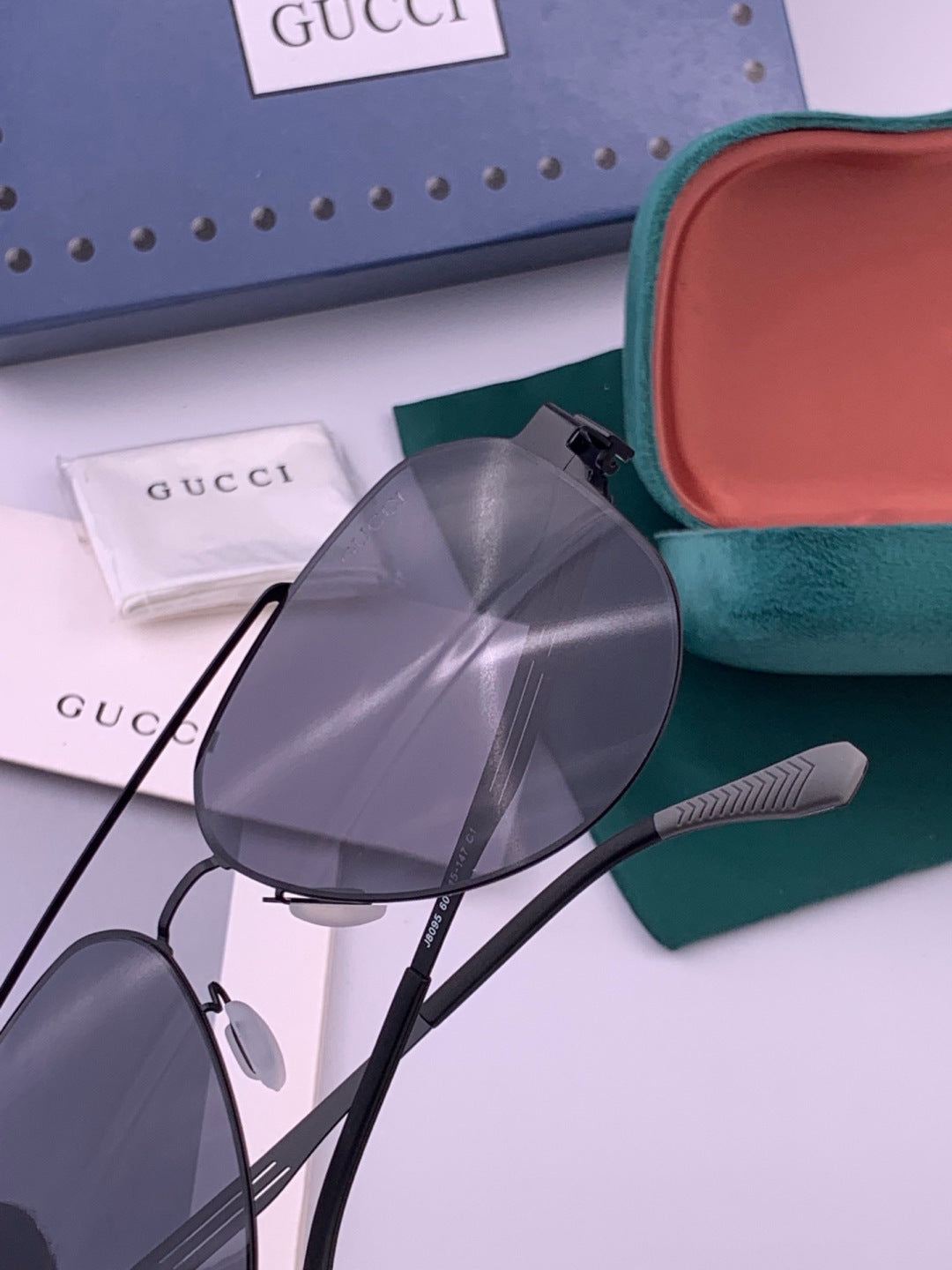 Gucci G5809 Polarized Fashion Gold Lens Sunglasses for Men & Women - 431416 - detail image 5