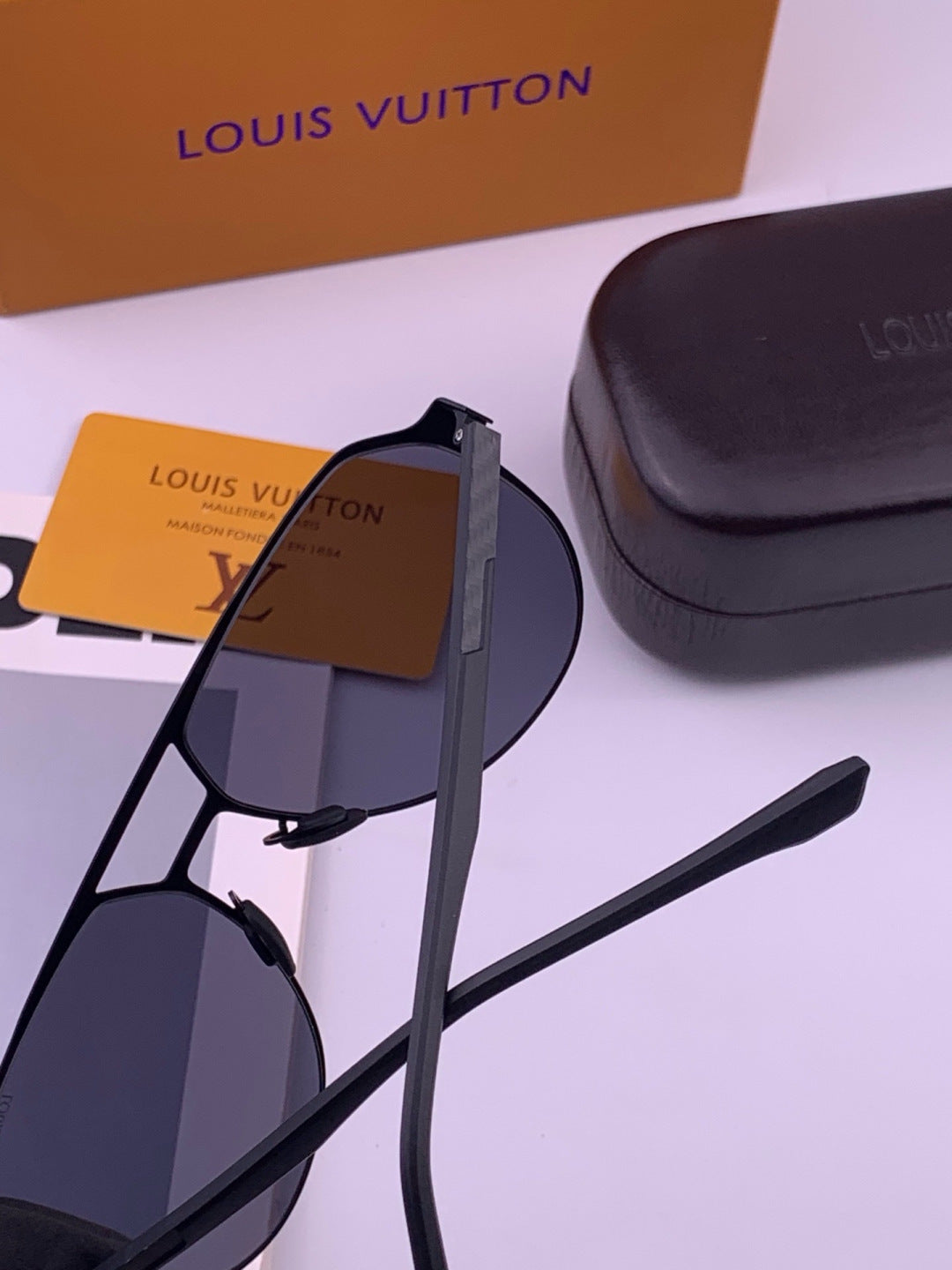 Louis Vuitton L315 Fashion Gold Lens Sunglasses for Men & Women - 431267 - detail image 5
