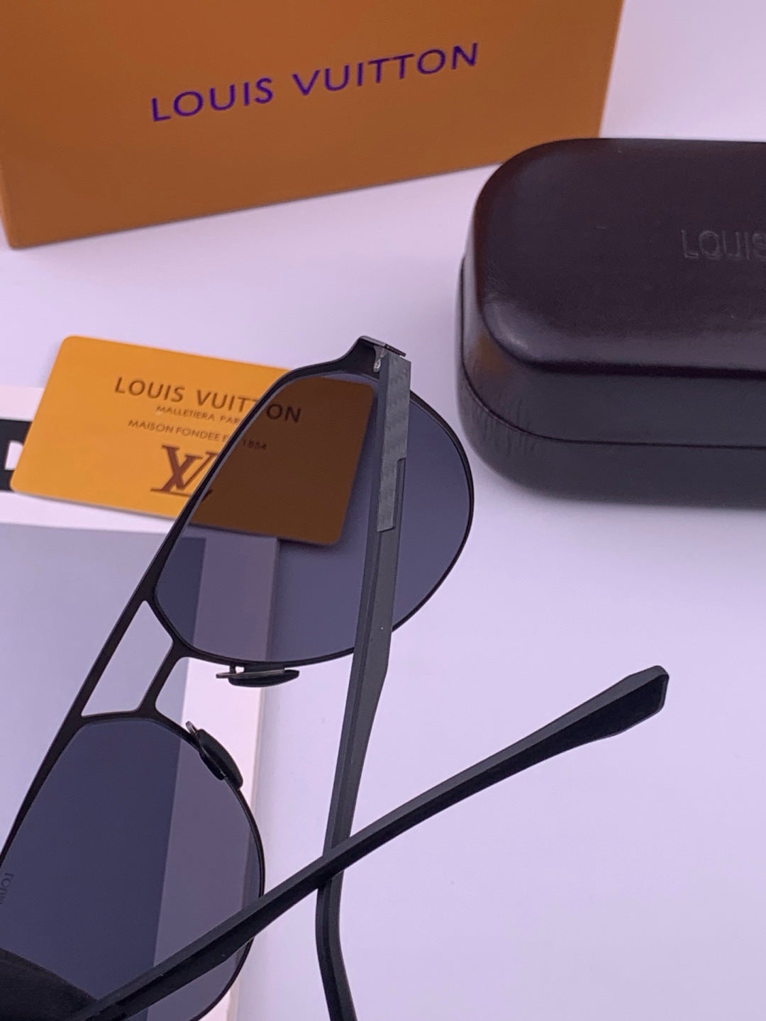 Louis Vuitton L315 Fashion Gold Lens Sunglasses for Men & Women - 431268 - detail image 5