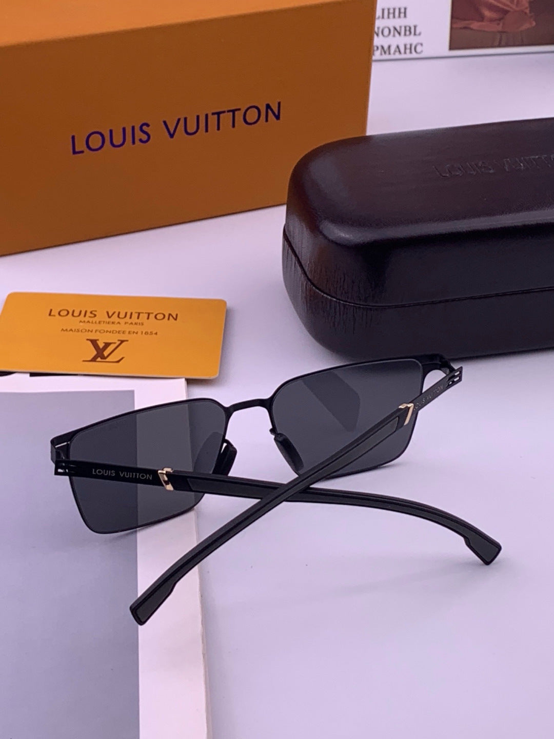 Louis Vuitton L516 Fashion Gold Lens Sunglasses for Men & Women - 431269 - detail image 6