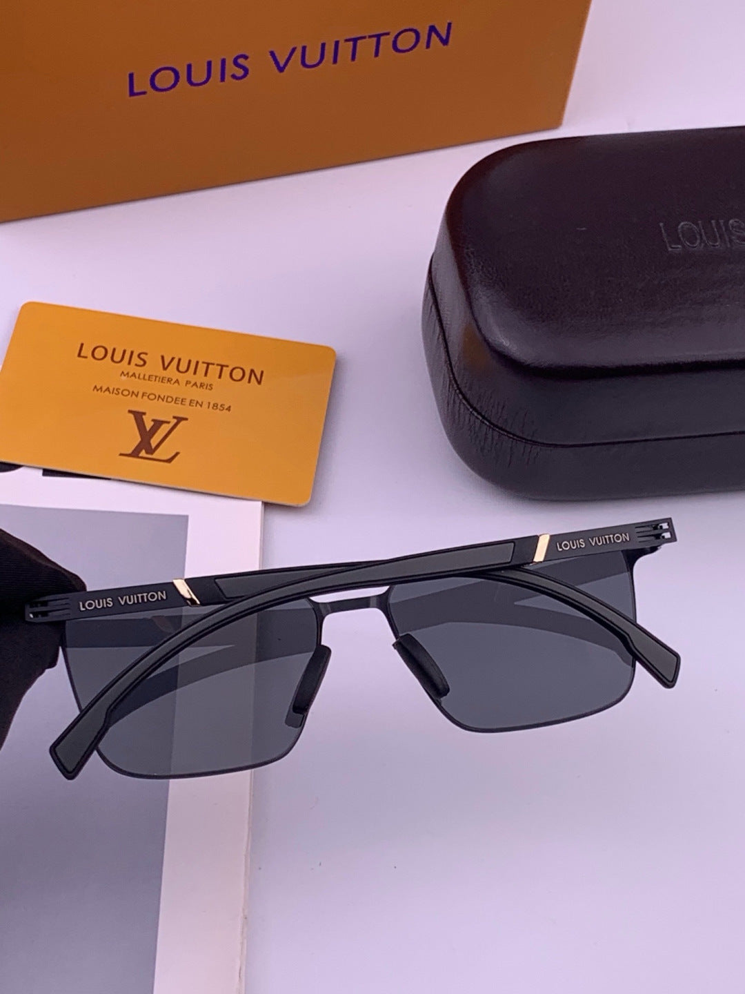Louis Vuitton L516 Fashion Gold Lens Sunglasses for Men & Women - 431269 - detail image 4