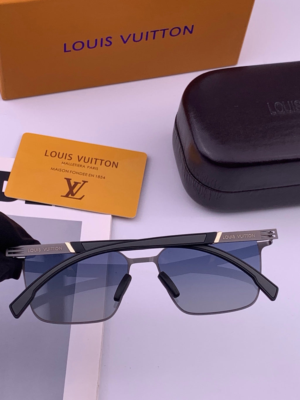 Louis Vuitton L516 Fashion Gold Lens Sunglasses for Men & Women - 431270 - detail image 6
