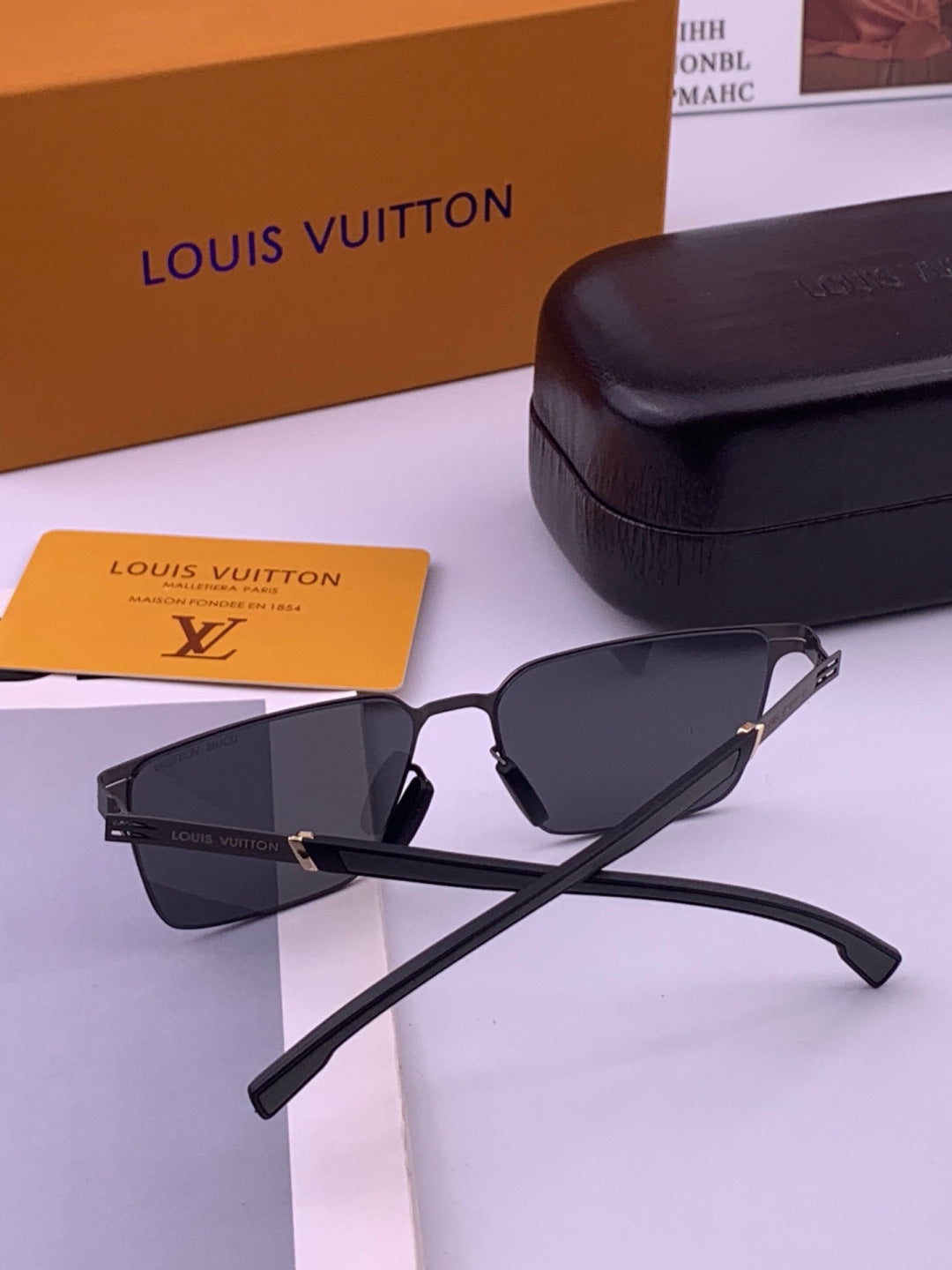 Louis Vuitton L516 Fashion Gold Lens Sunglasses for Men & Women - 431271 - detail image 6