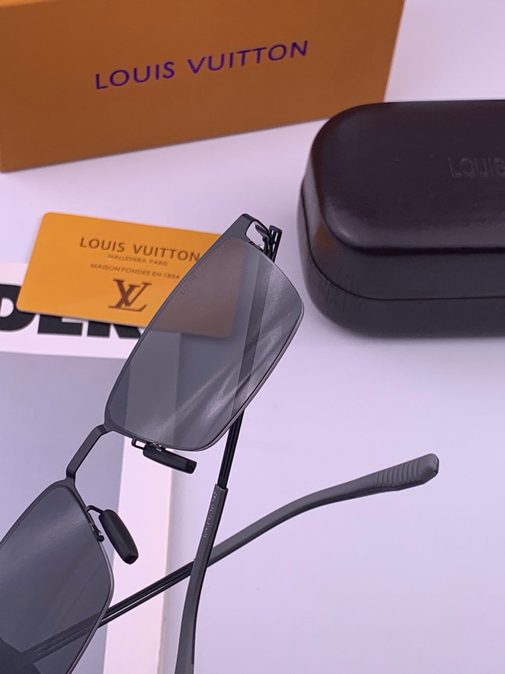 Louis Vuitton L510 Fashion Gold Lens Sunglasses for Men & Women - 431275 - detail image 5
