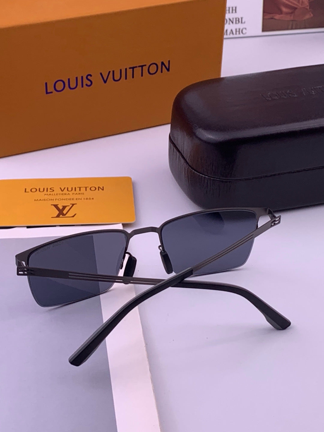 Louis Vuitton L510 Fashion Gold Lens Sunglasses for Men & Women - 431277 - detail image 6