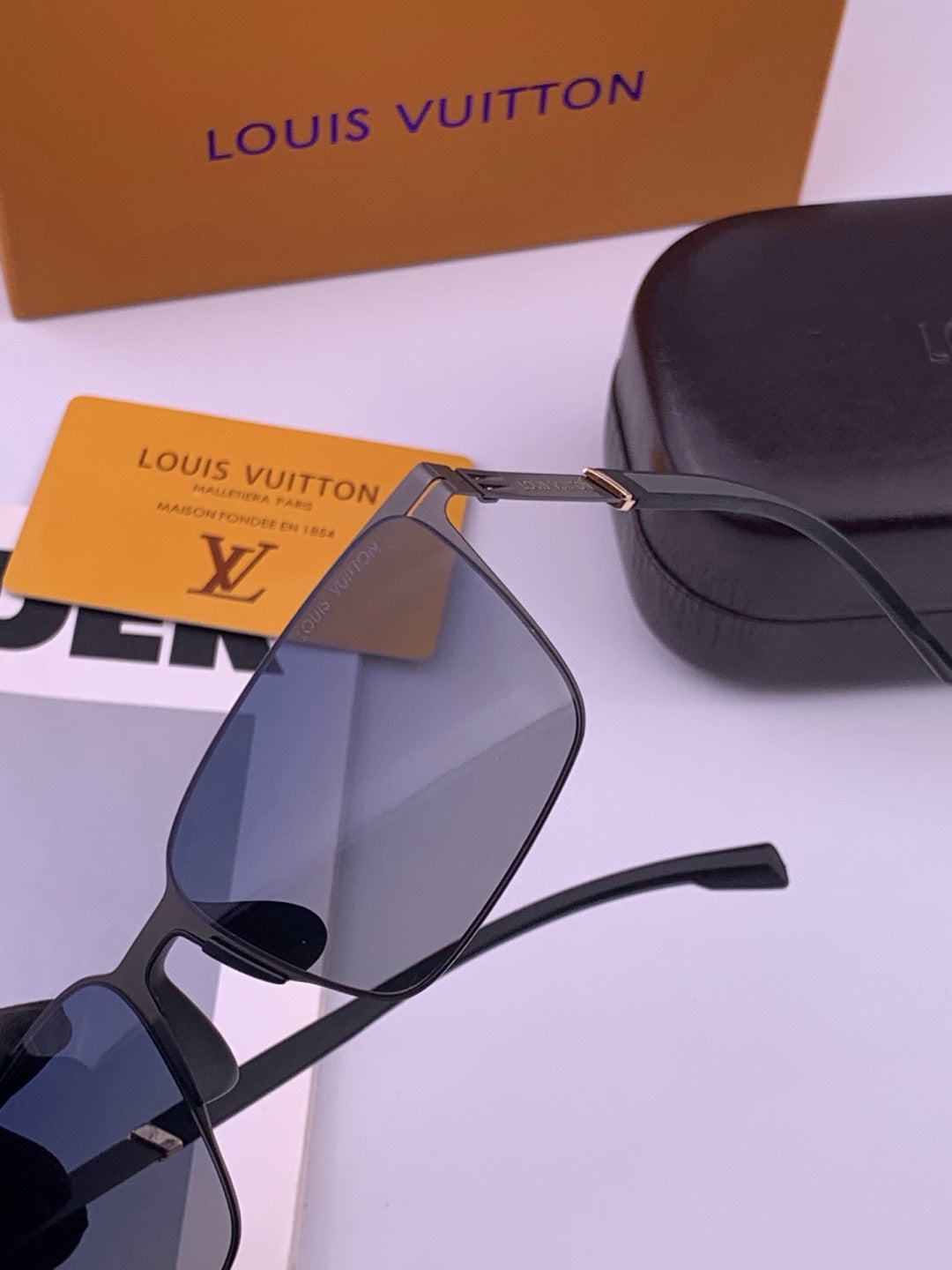 Louis Vuitton L316 Fashion Gold Lens Sunglasses for Men & Women - 431279 - detail image 3