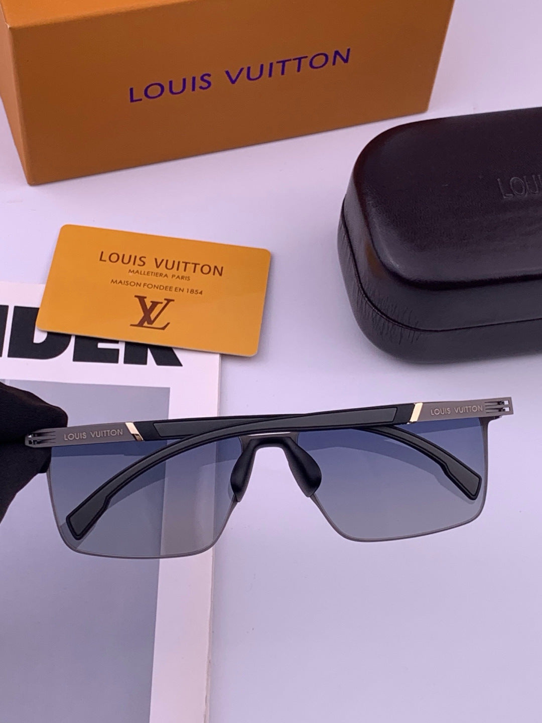 Louis Vuitton L316 Fashion Gold Lens Sunglasses for Men & Women - 431279 - detail image 4