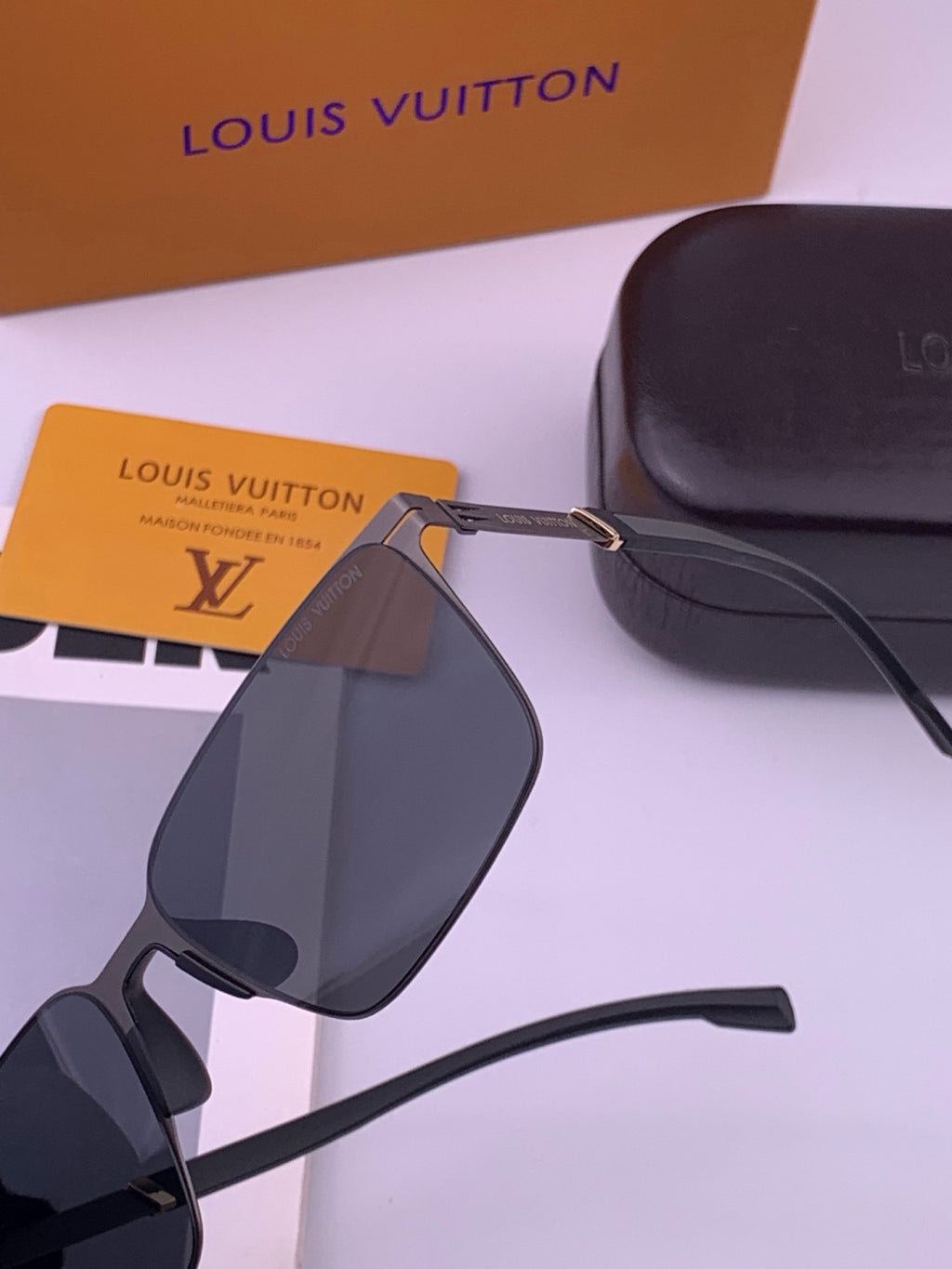 Louis Vuitton L316 Fashion Brown Lens Sunglasses for Men & Women - 431280 - detail image 6