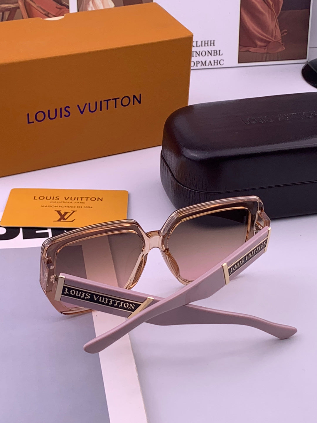 Louis Vuitton L4231 Square Brown Lens Sunglasses for Men & Women - 431192 - detail image 6