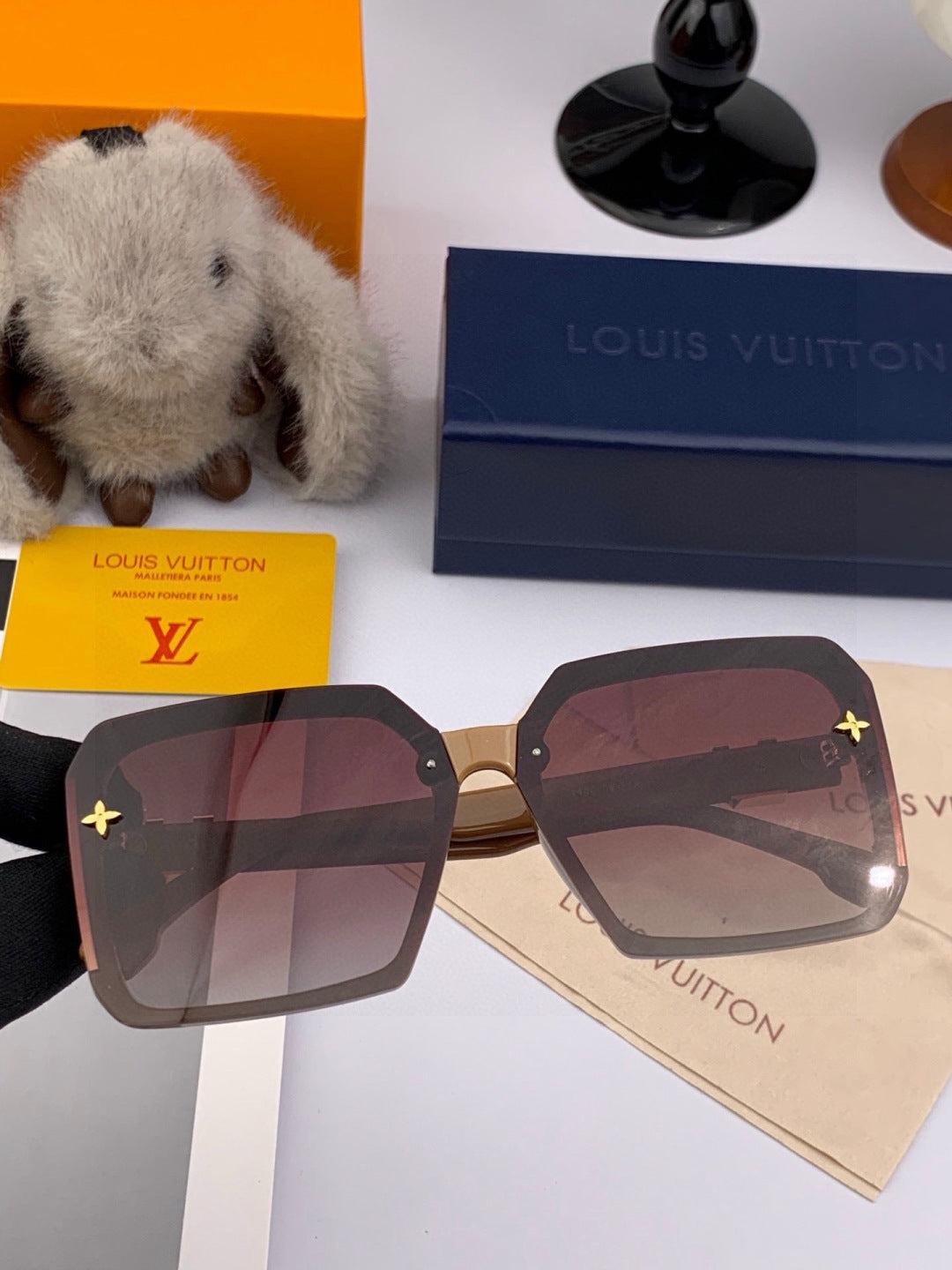 Louis Vuitton L3262 Square Red Lens Sunglasses for Men & Women - 431177