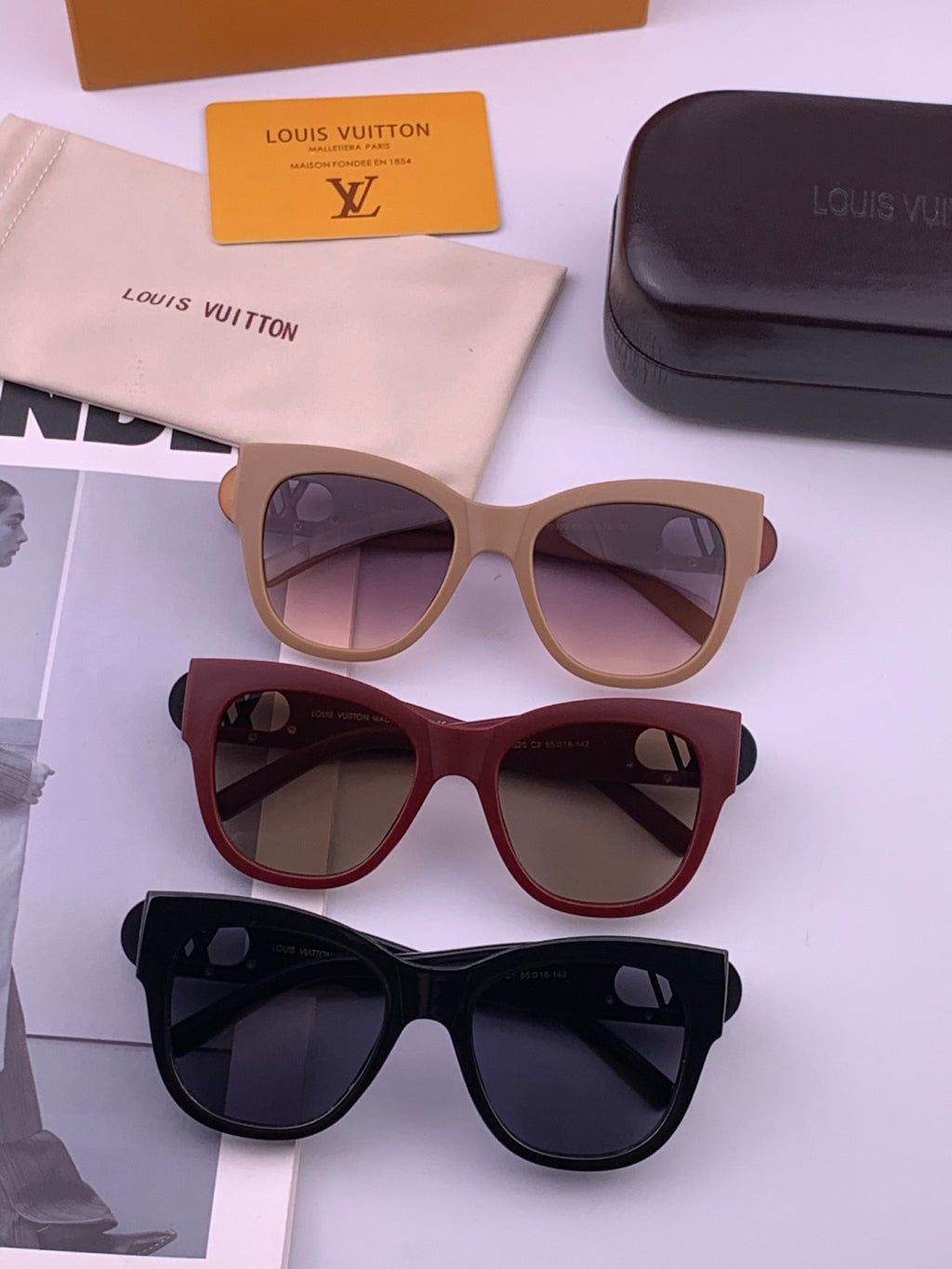 Louis Vuitton L07002 Square Black Lens Sunglasses for Women - 431186 - detail image 8