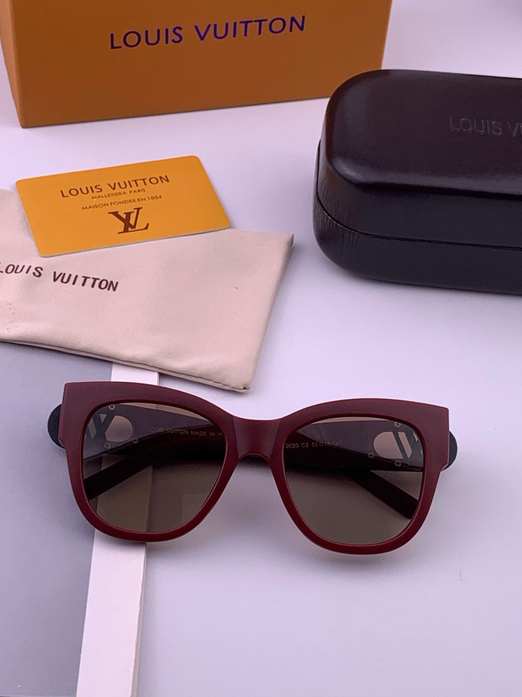 Louis Vuitton L07002 Square Black Lens Sunglasses for Women - 431186 - detail image 6