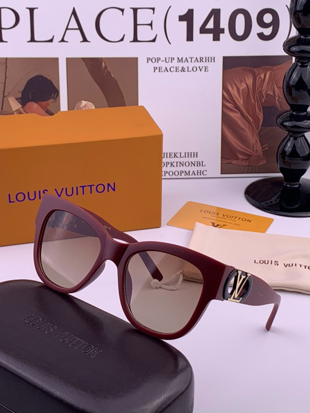 Louis Vuitton L07002 Square Black Lens Sunglasses for Women - 431186 - detail image 2