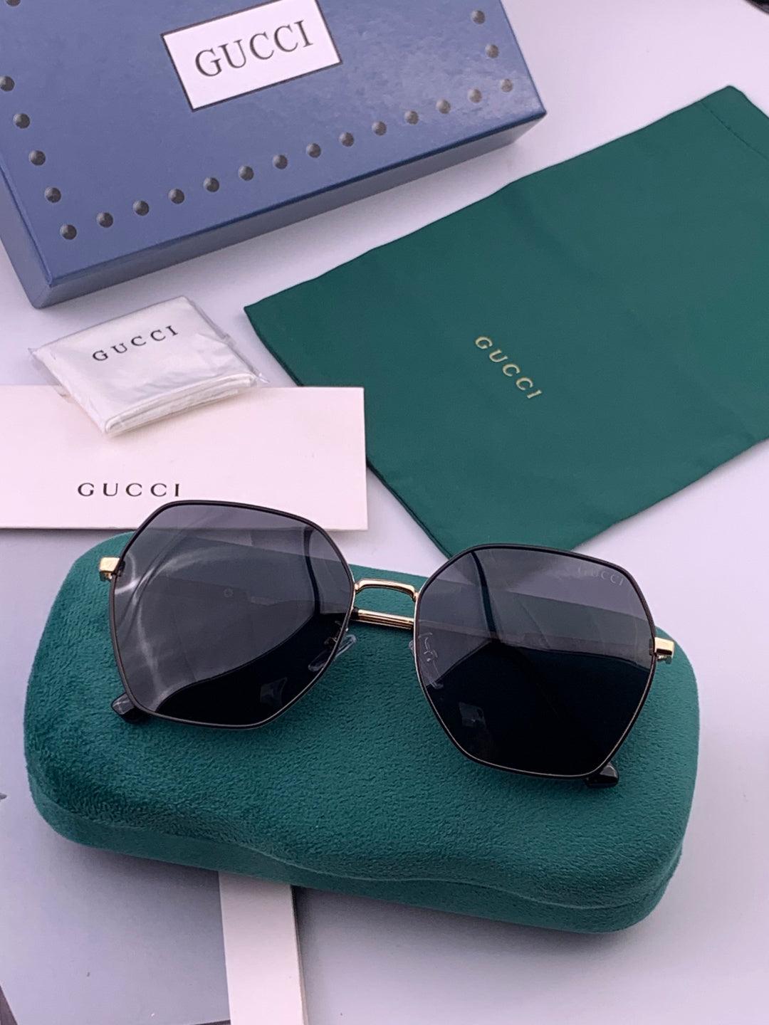 Gucci G9822 Polarized Oversized Brown Lens Sunglasses for Men & Women - 431343 - detail image 7