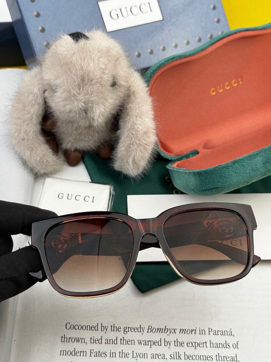 Gucci G35804 Square Gold Lens Sunglasses for Men & Women - 431348 - detail image 2