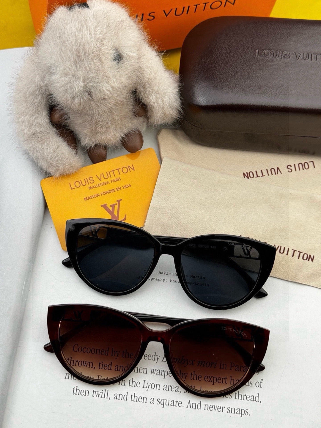 Louis Vuitton L15803 Square Red Lens Sunglasses for Women - detail image 7