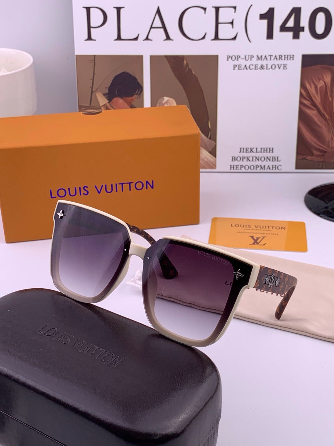 Louis Vuitton L1132 Square Gold Lens Sunglasses for Women - 431168