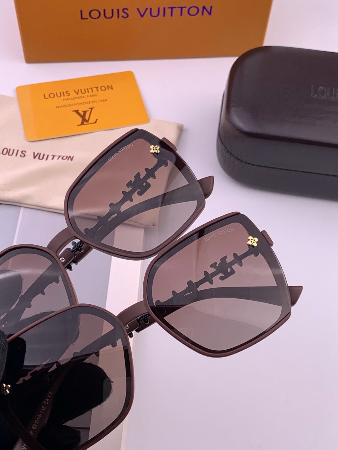 Louis Vuitton L3992 Polarized Square Black Lens Sunglasses for Men & Women - detail image 3