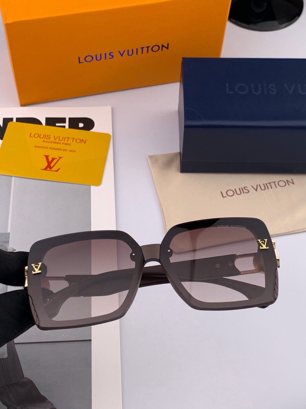 Louis Vuitton L5304 Polarized Square Gold Lens Sunglasses for Men & W - 431176