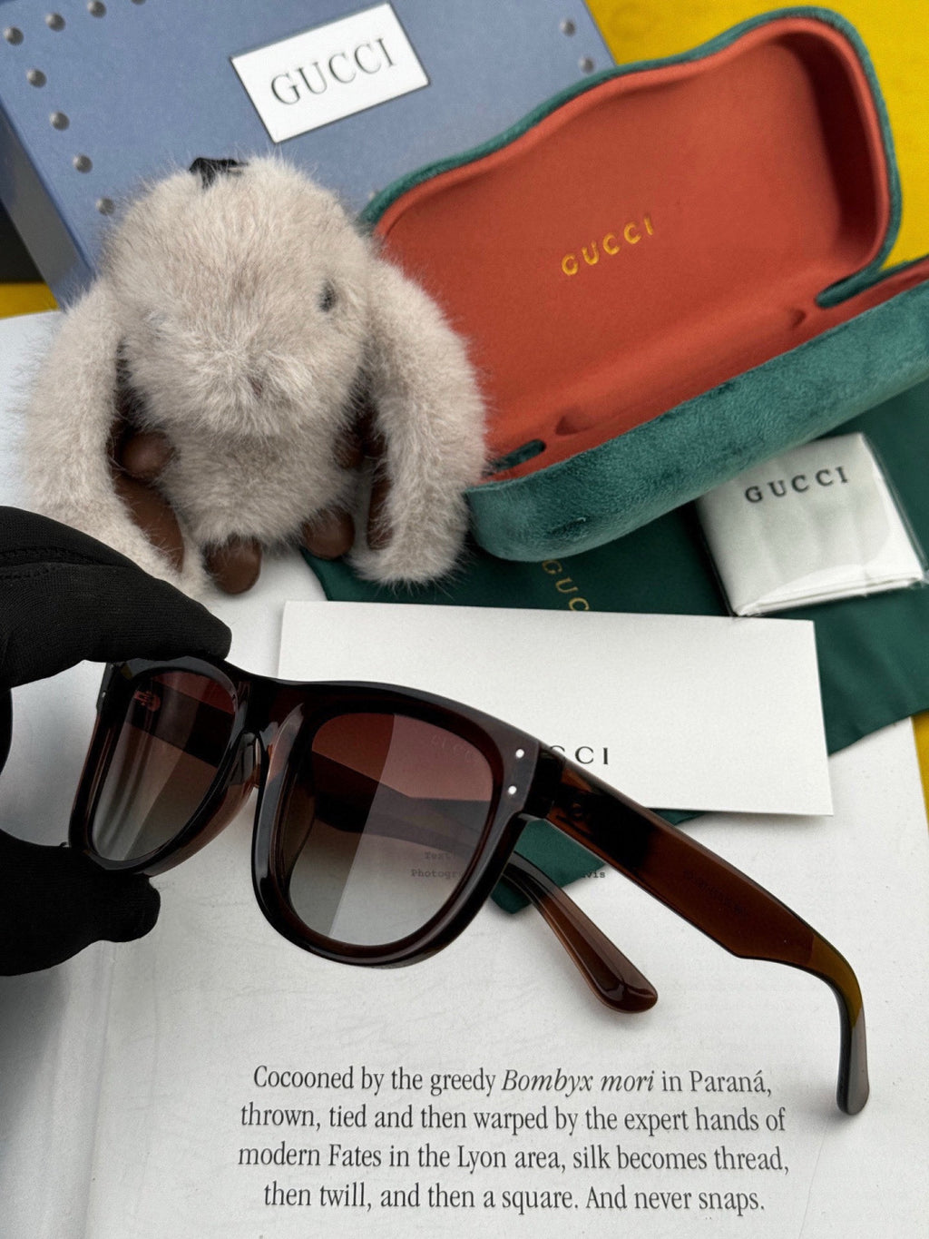 Gucci G9108 Polarized Square Red Lens Sunglasses for Men & Women - detail image 4