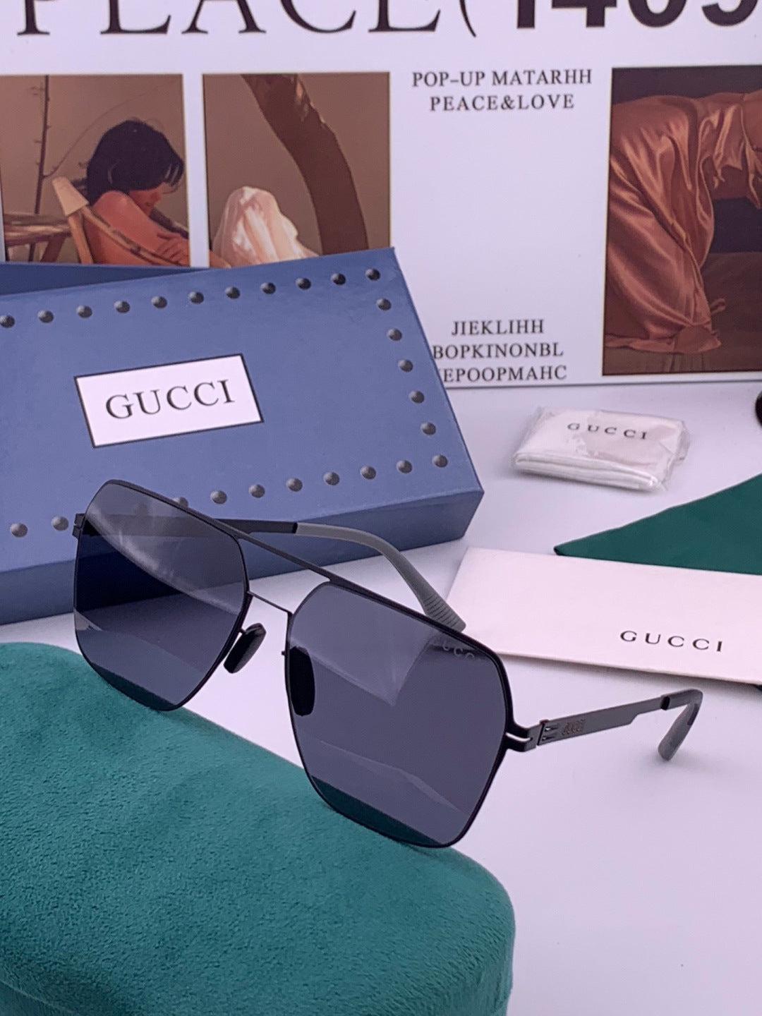 Gucci G711 Polarized Fashion Black Lens Sunglasses for Men & Women - 431341 - detail image 2