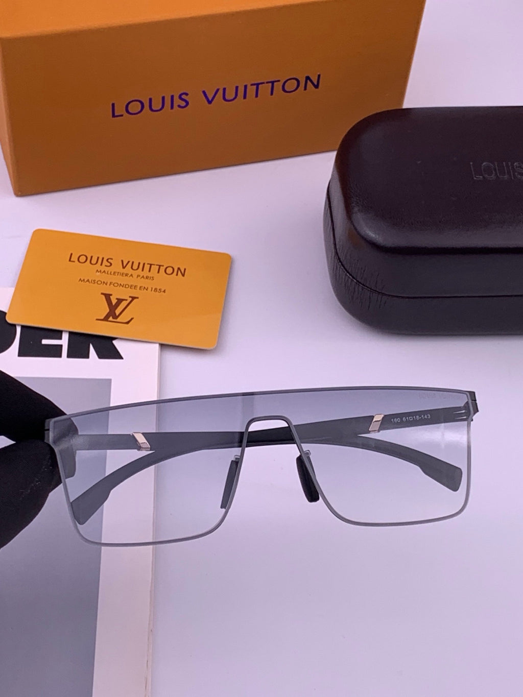 Louis Vuitton L016 Fashion Gold Lens Sunglasses for Men & Women - 431159