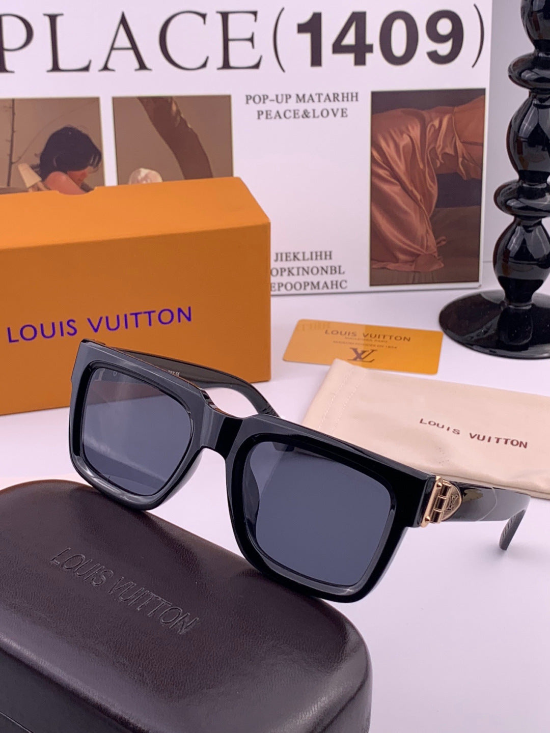 Louis Vuitton L4443 Square Black Lens Sunglasses for Women - 448596 - detail image 3