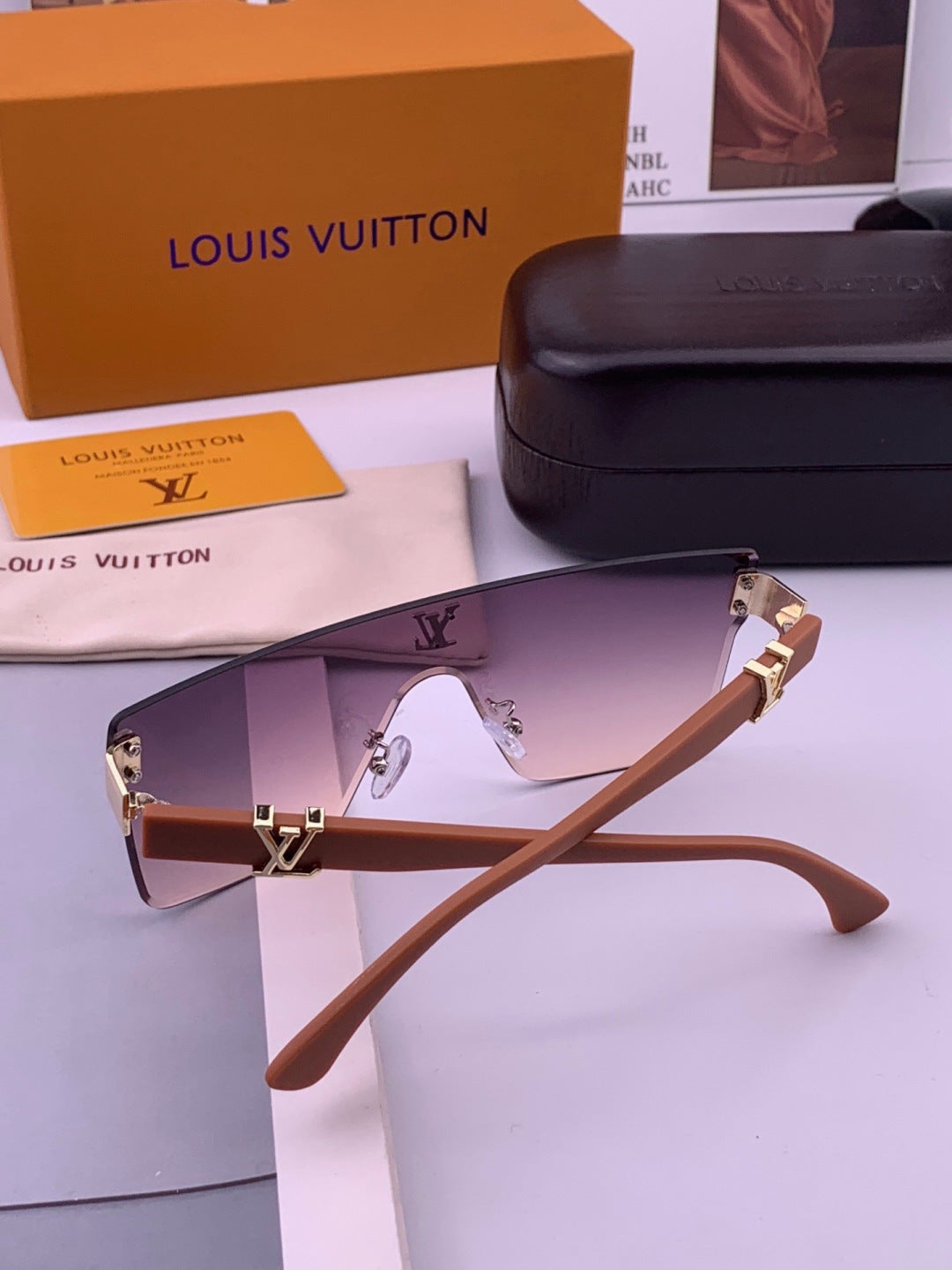 Louis Vuitton L36000 Oversized Purple Lens Sunglasses for Men & Women - 448604 - detail image 6