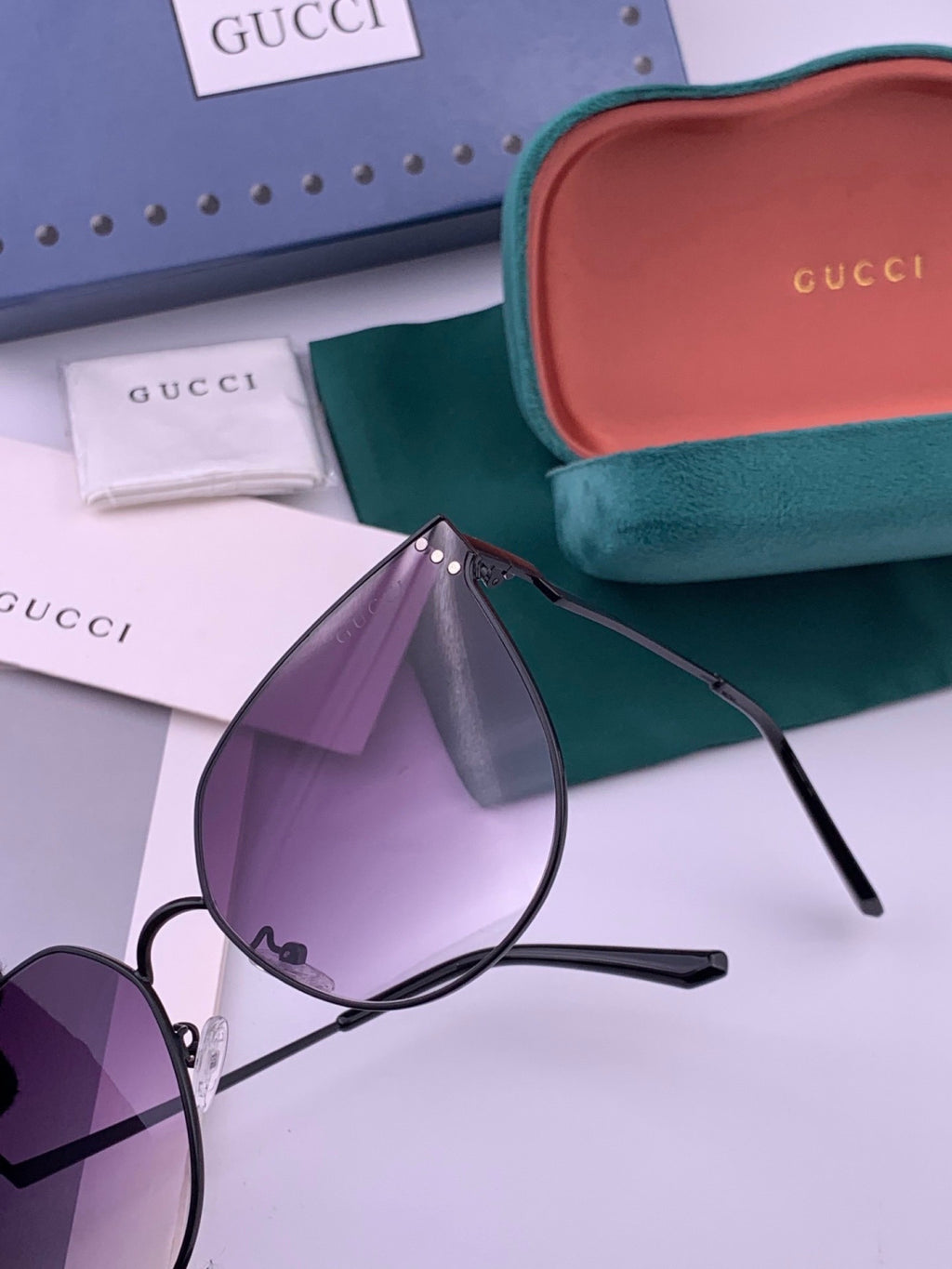 Gucci G3660 Fashion Red Lens Sunglasses for Men & Women - 448719 - detail image 3