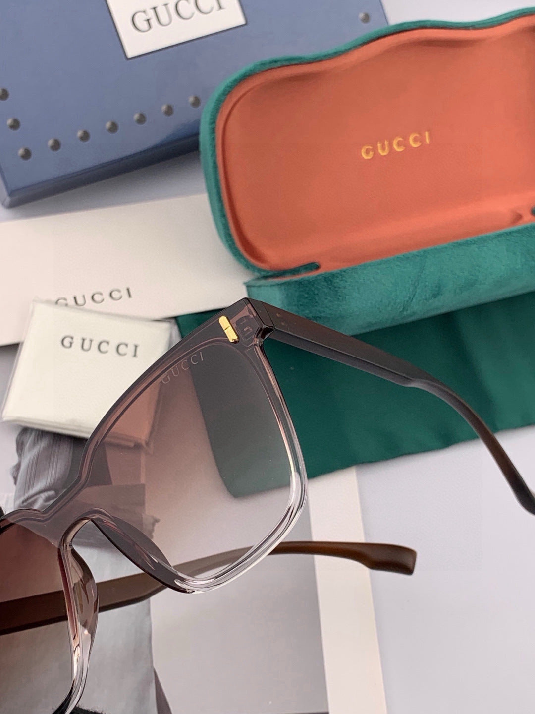 Gucci G7637 Polarized Square Gold Lens Sunglasses for Women - 448740 - detail image 3