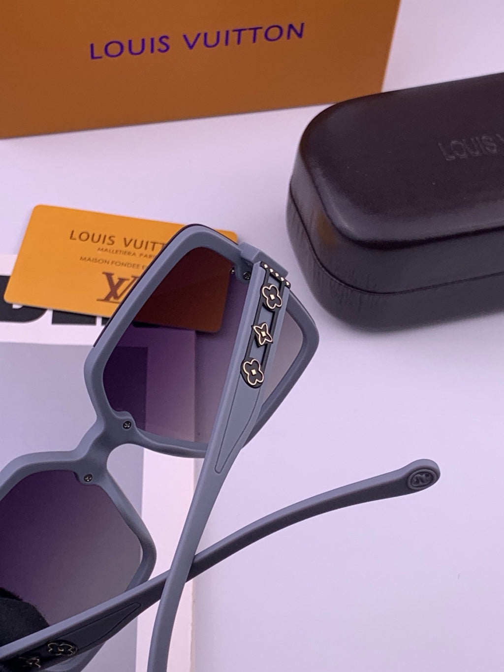 Louis Vuitton L5710 Polarized Square Gold Lens Sunglasses for Men & W - 448517 - detail image 4