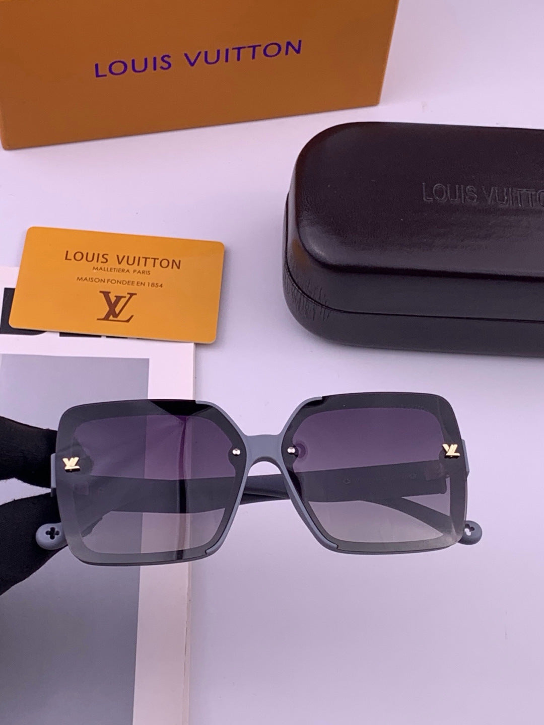 Louis Vuitton L5710 Polarized Square Gold Lens Sunglasses for Men & W - 448517
