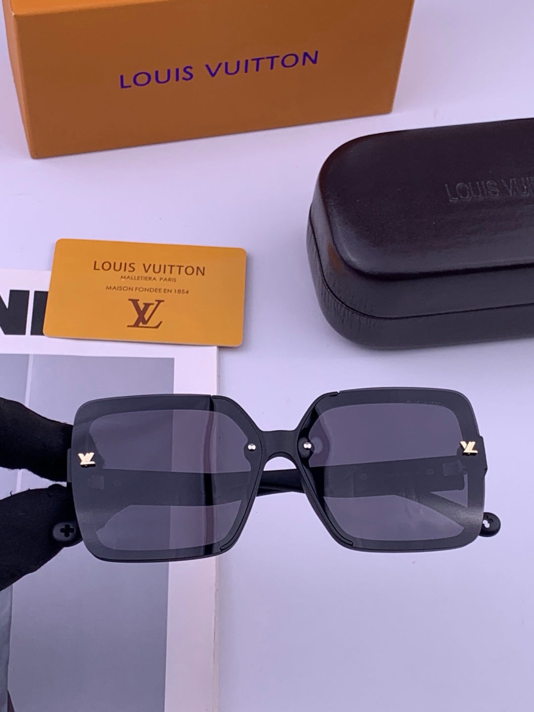Louis Vuitton L5710 Polarized Square Brown Lens Sunglasses for Men & - 448518