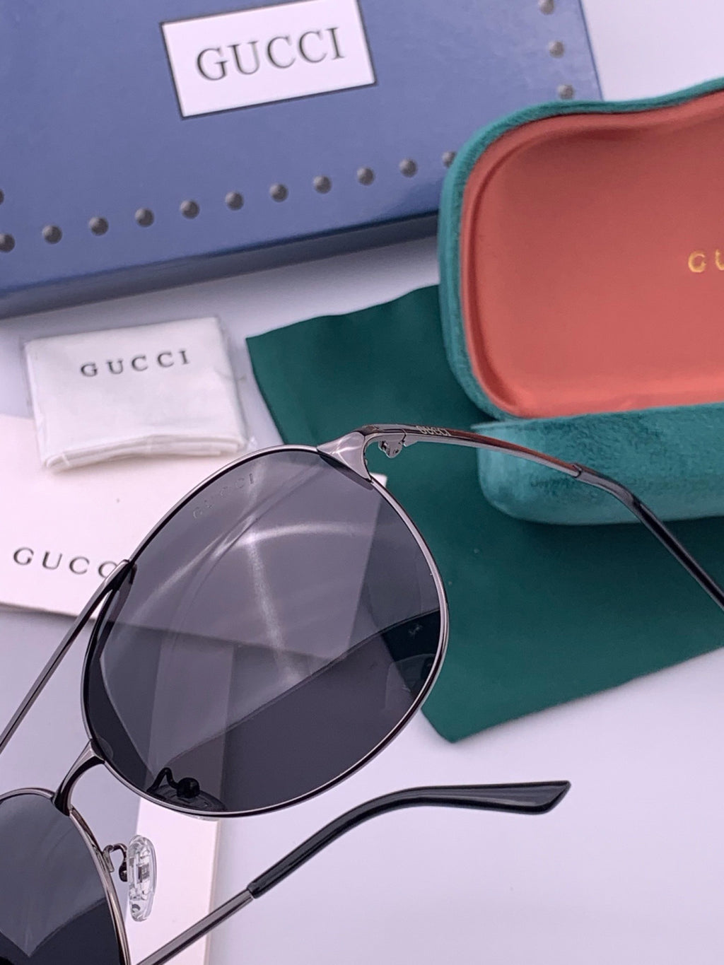 Gucci G9800 Polarized Aviator Black Lens Sunglasses for Men & Women - detail image 3