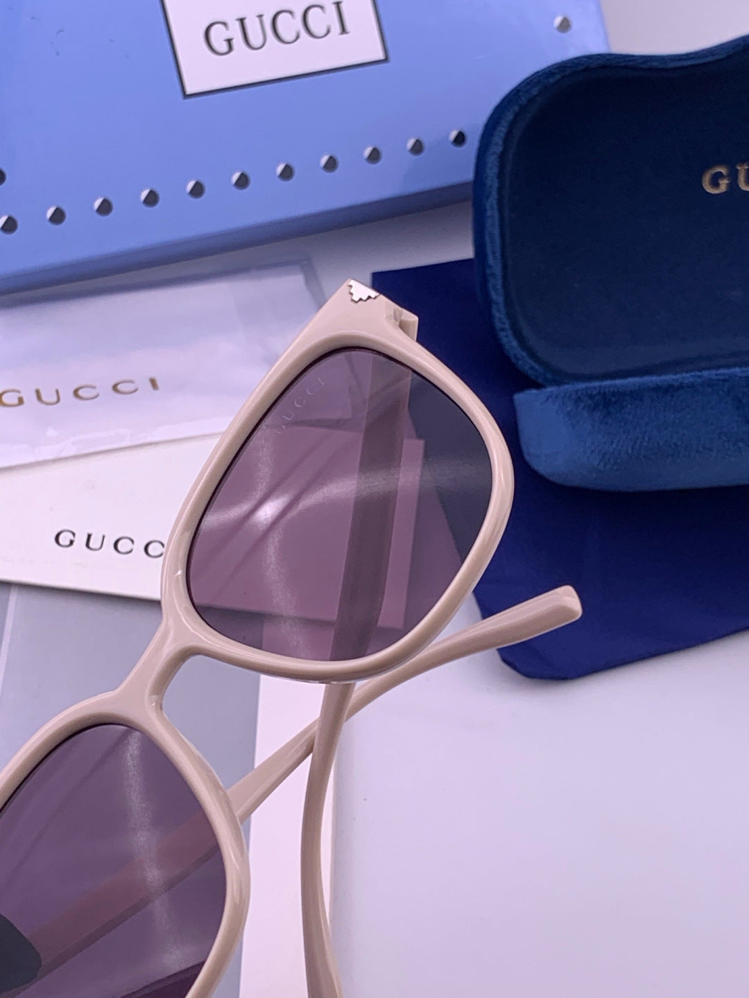 Gucci G87722 Polarized Round Black Lens Sunglasses for Women - 448710 - detail image 4