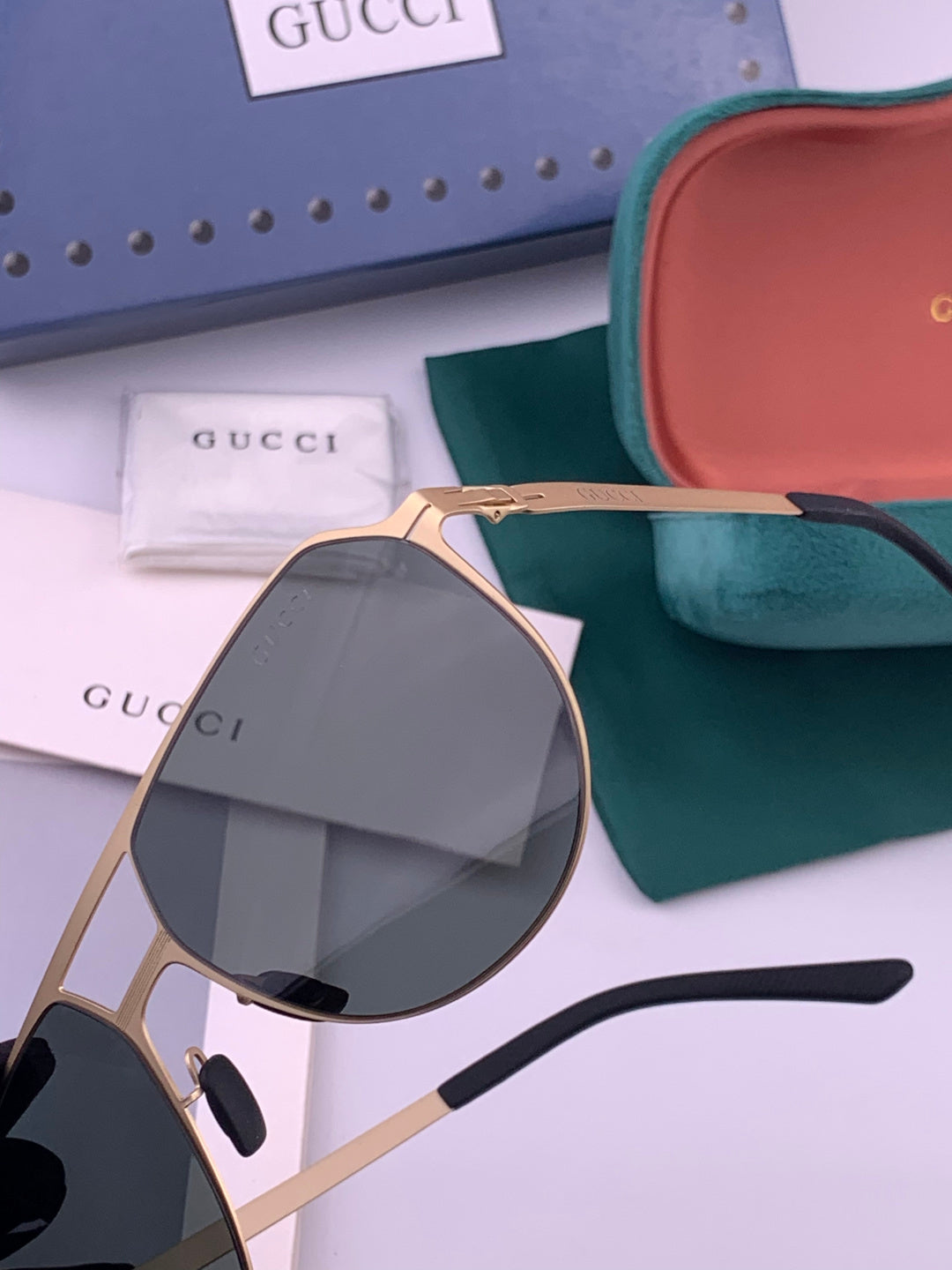 Gucci G2731 Polarized Fashion Black Lens Sunglasses for Men & Women - 448863 - detail image 3
