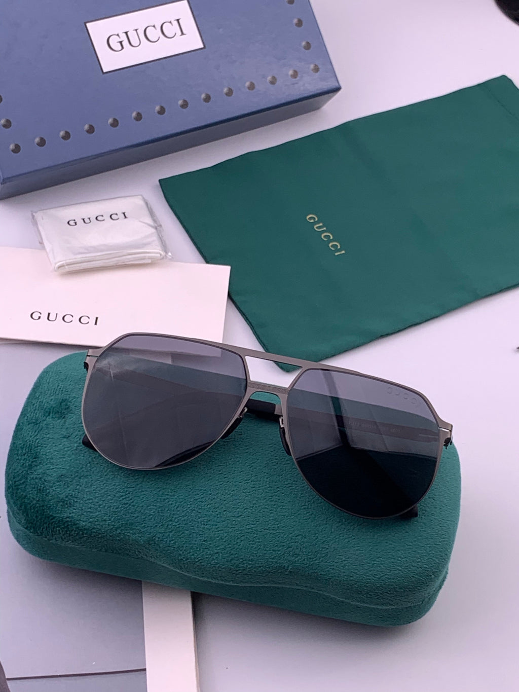 Gucci G2731 Polarized Fashion Black Lens Sunglasses for Men & Women - detail image 6