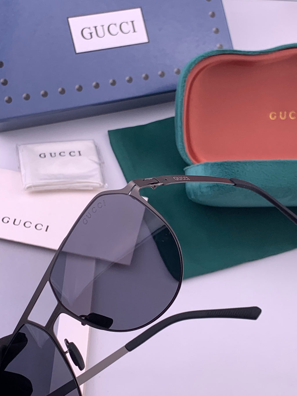 Gucci G2731 Polarized Fashion Black Lens Sunglasses for Men & Women - detail image 3